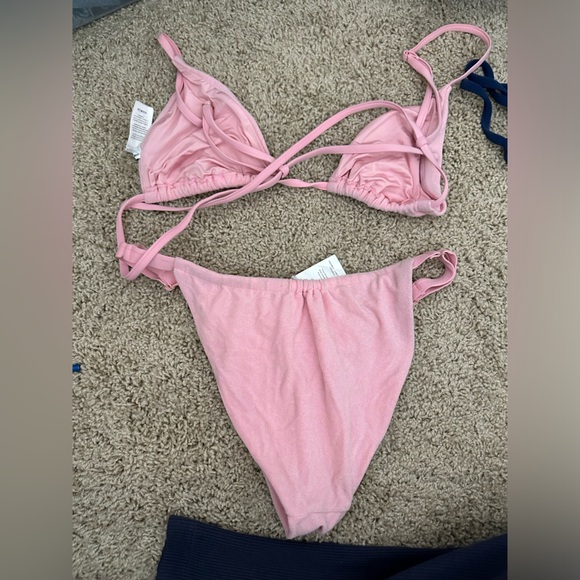 We wore what bikini - Picture 2 of 2